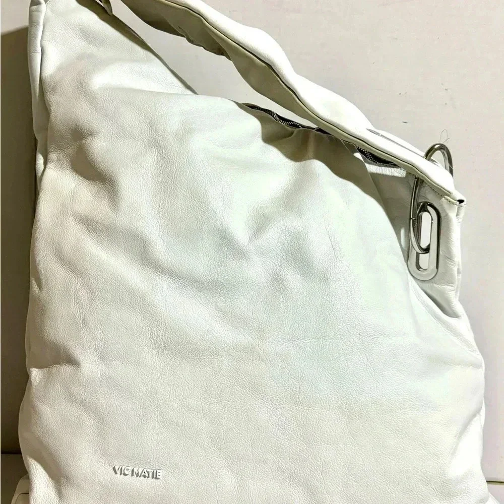 Vic Matie white pebbled leather shoulder handbag - Picture 4 of 10